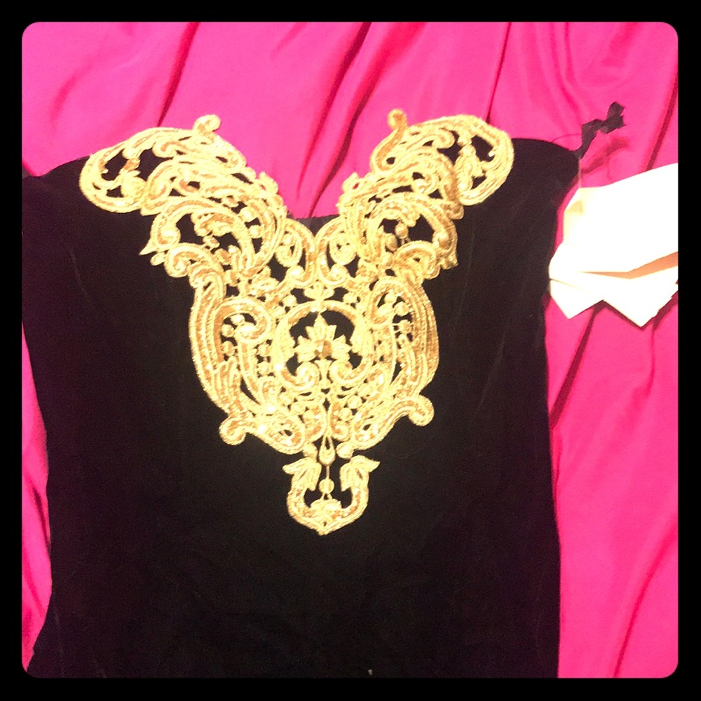 BRAND new black and Gold velvet dress
